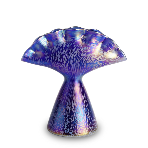 8AN 048a - Fan Vase